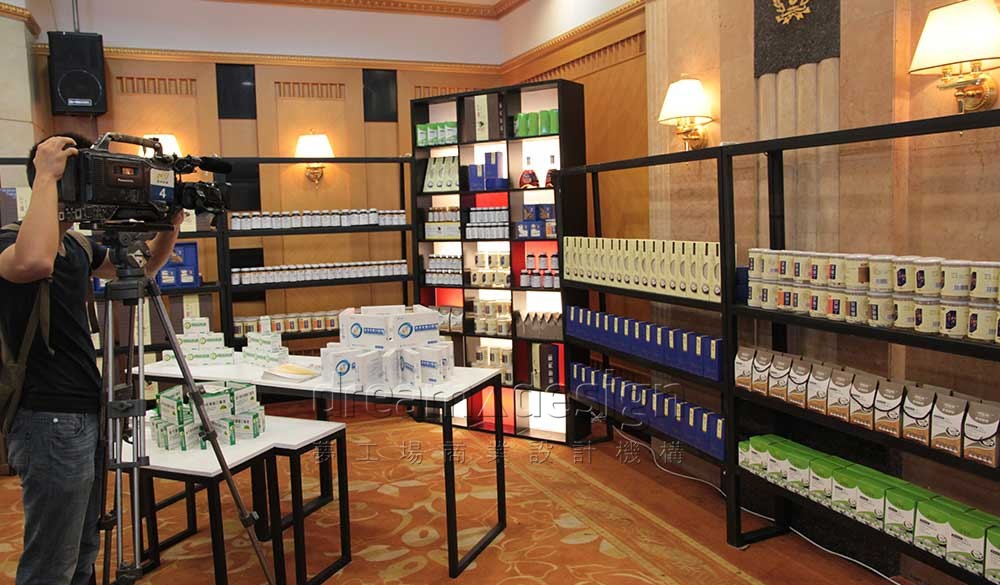 補天藥業(yè)展柜設(shè)計2