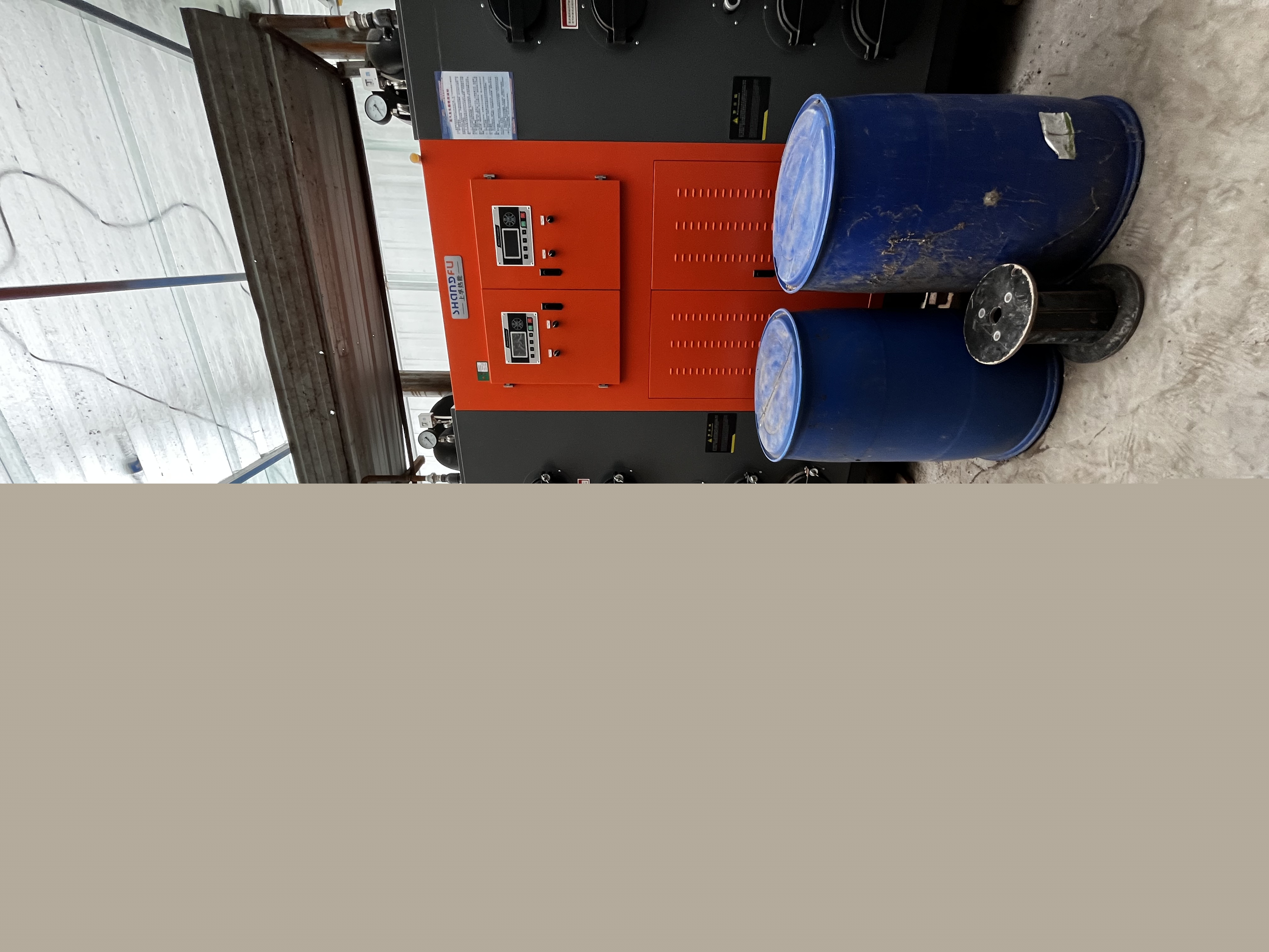 國(guó)內(nèi)名牌飼料廠用我司生物質(zhì)蒸汽發(fā)生器用于飼料制粒熟化烘干效果良好